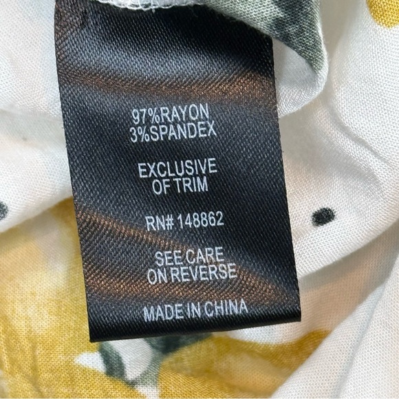 Torrid 00 Lemon Print Babydoll Tank Top Polka Dot Zip Back Cami Size 10-12 - Picture 5 of 8